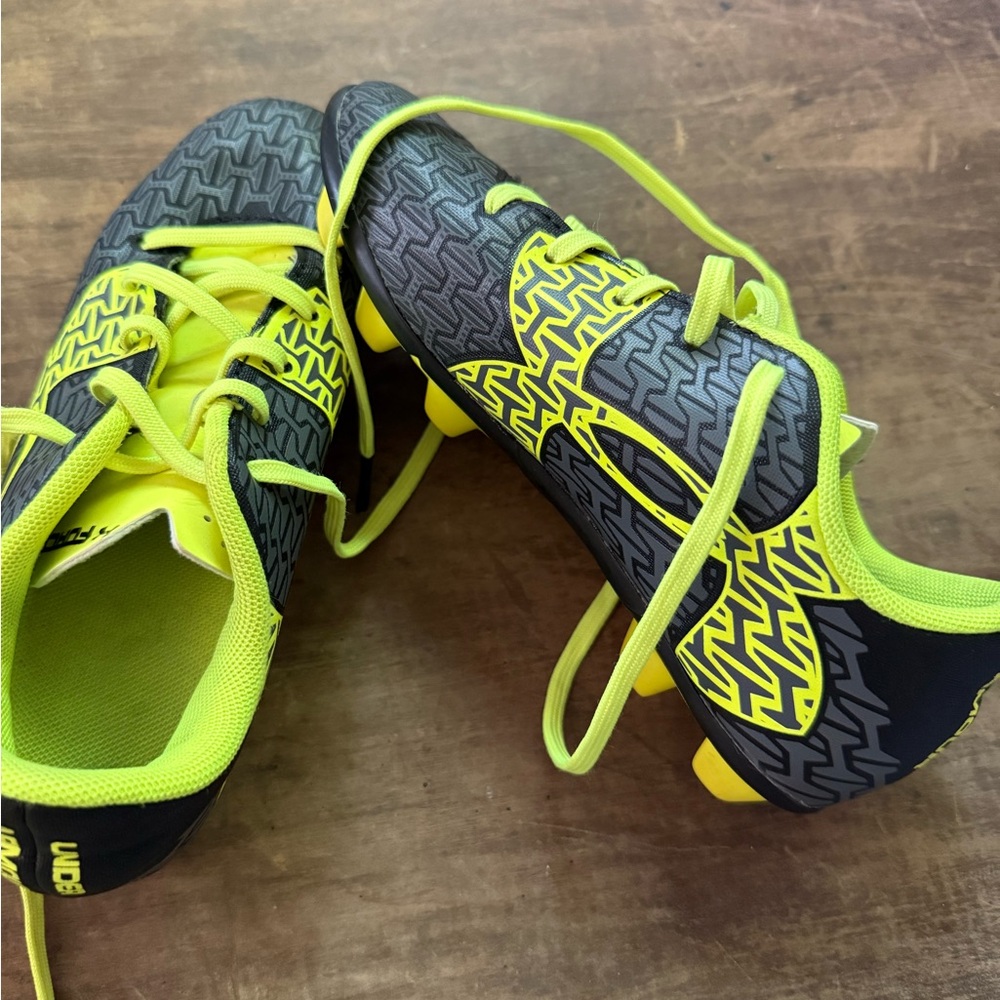 Under Armour Force Soccer Cleats, Size 13K - Picture 5 of 7